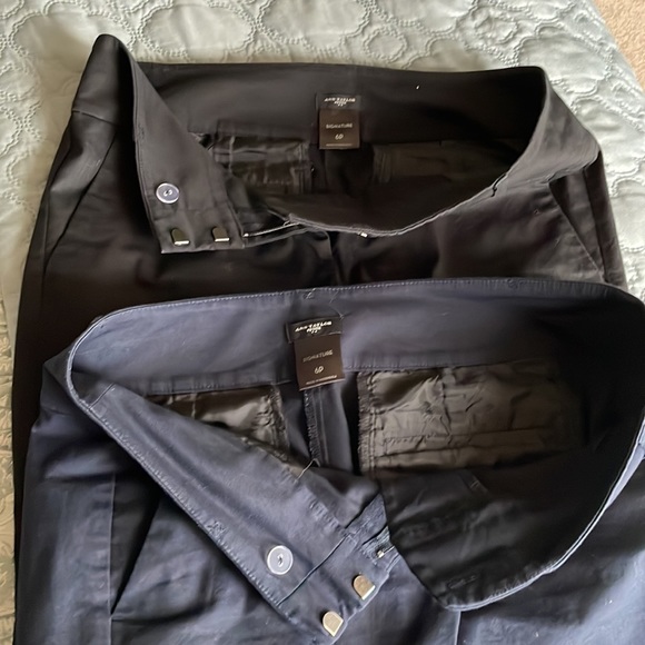 Set of 2 Navy and Black Ann Taylor Factory Petite Capri Pants - Picture 3 of 7